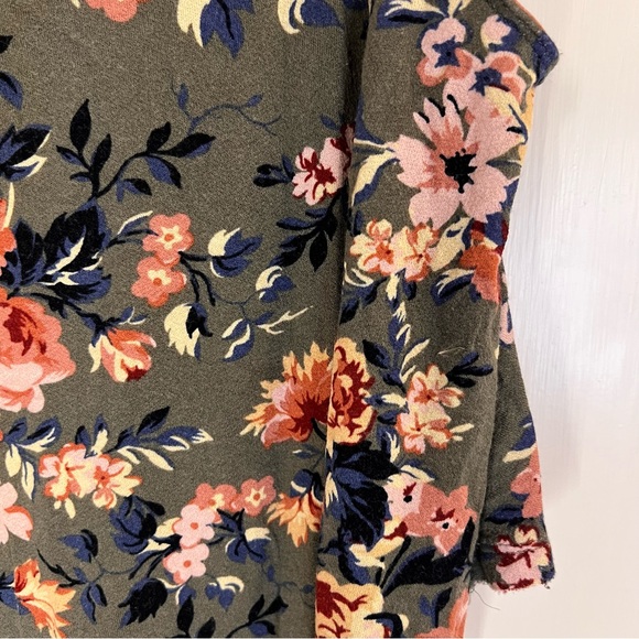 American Eagle Floral Soft & Sexy Tank - Picture 4 of 6